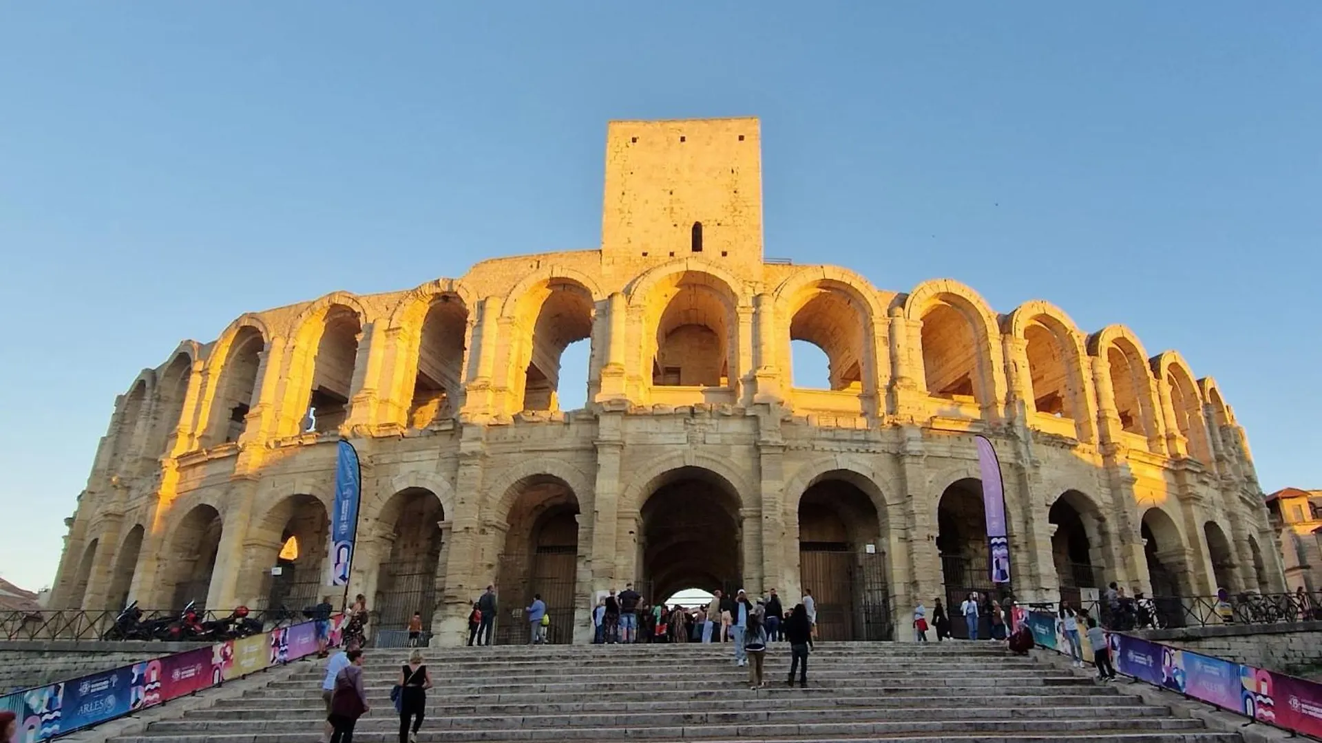 Appartement Capucines, Un Jardin Secret Dans Le Centre Historique à Arles France